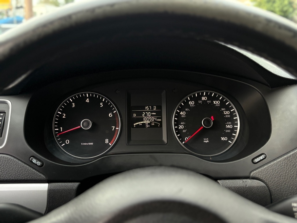 Volkswagen Jetta  2013