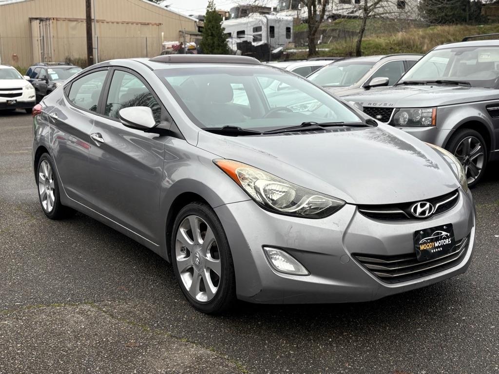 Hyundai Elantra  2013