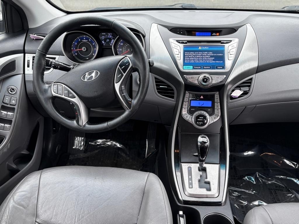 Hyundai Elantra  2013