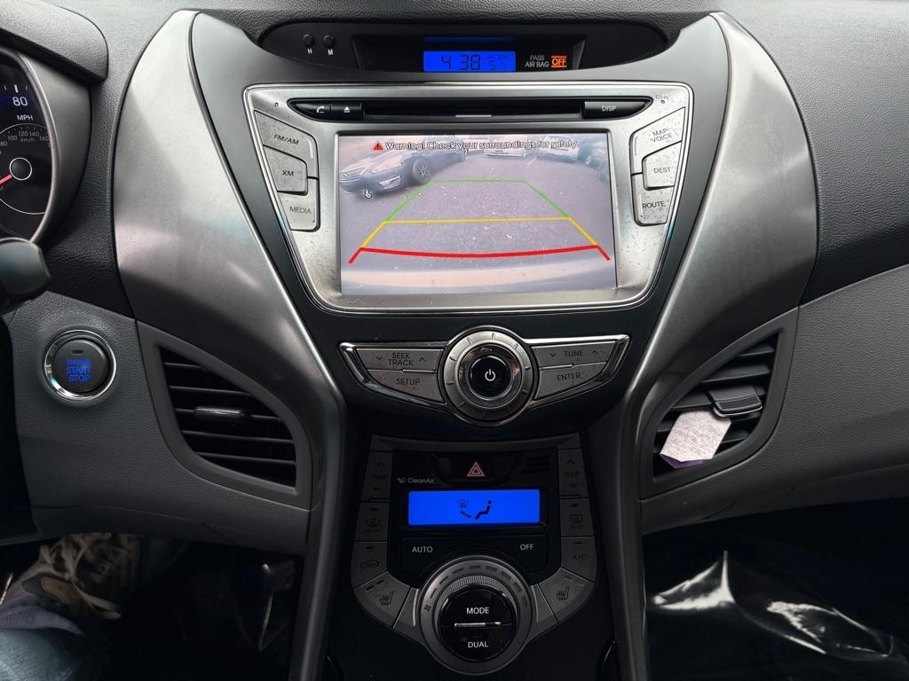 Hyundai Elantra  2013