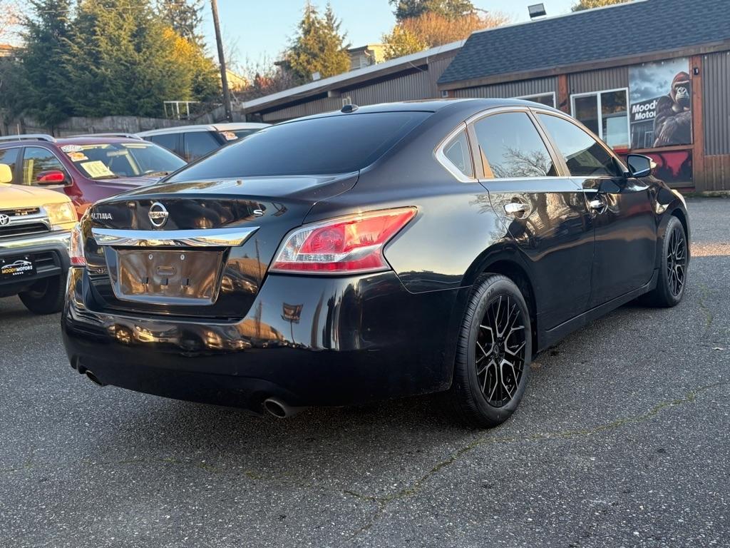 Nissan Altima  2015