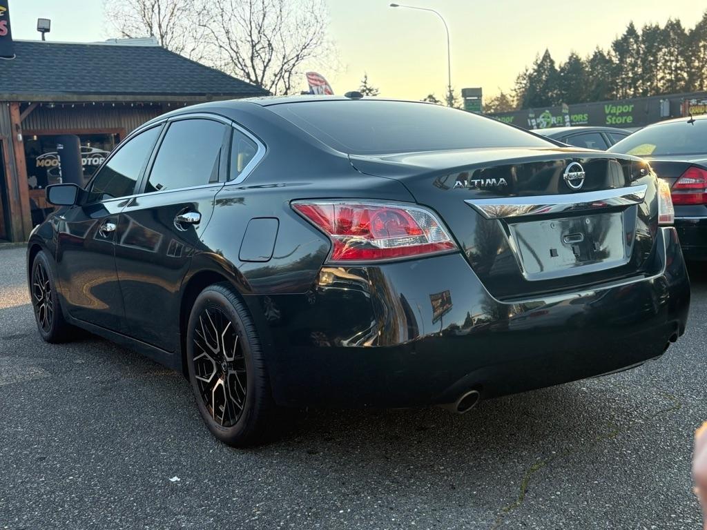 Nissan Altima  2015