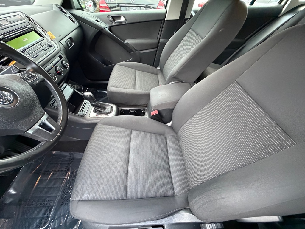 Volkswagen Tiguan  2013