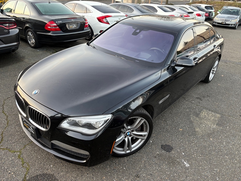 BMW 7-Series  2013