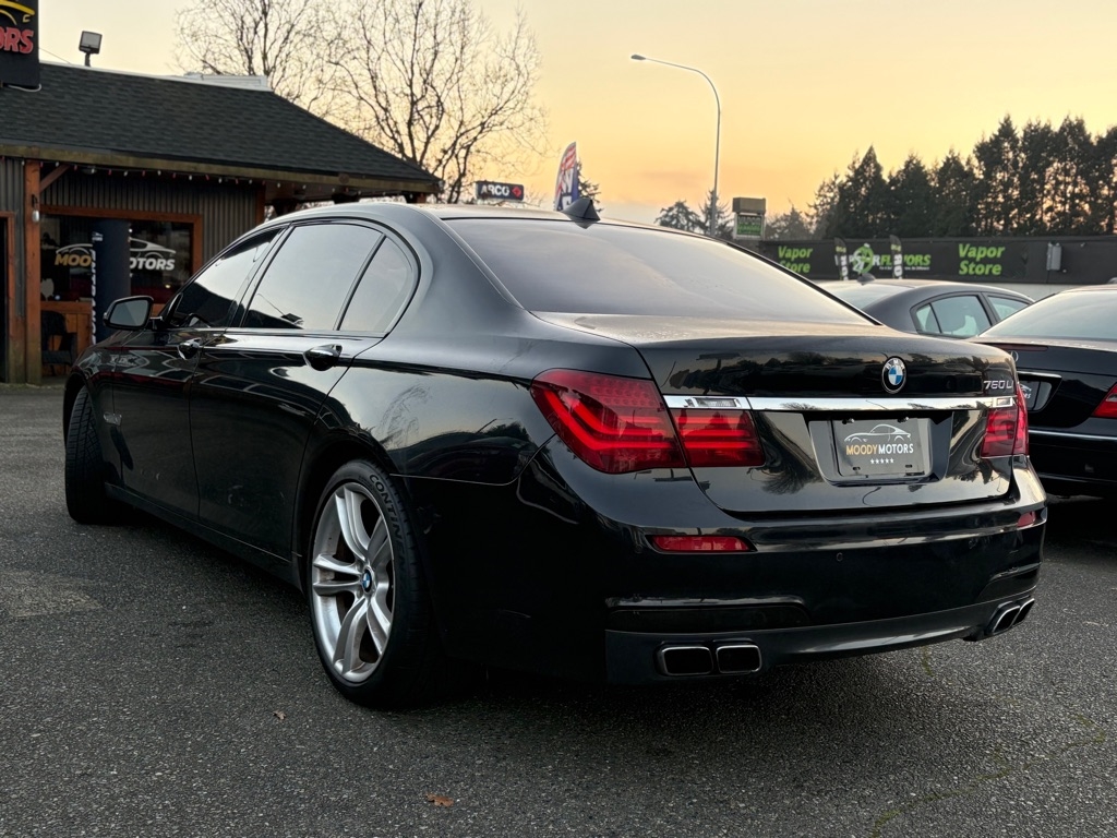 BMW 7-Series  2013