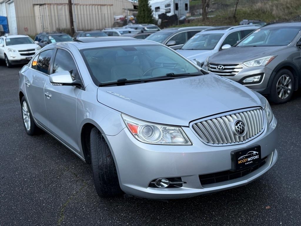 Buick LaCrosse  2011