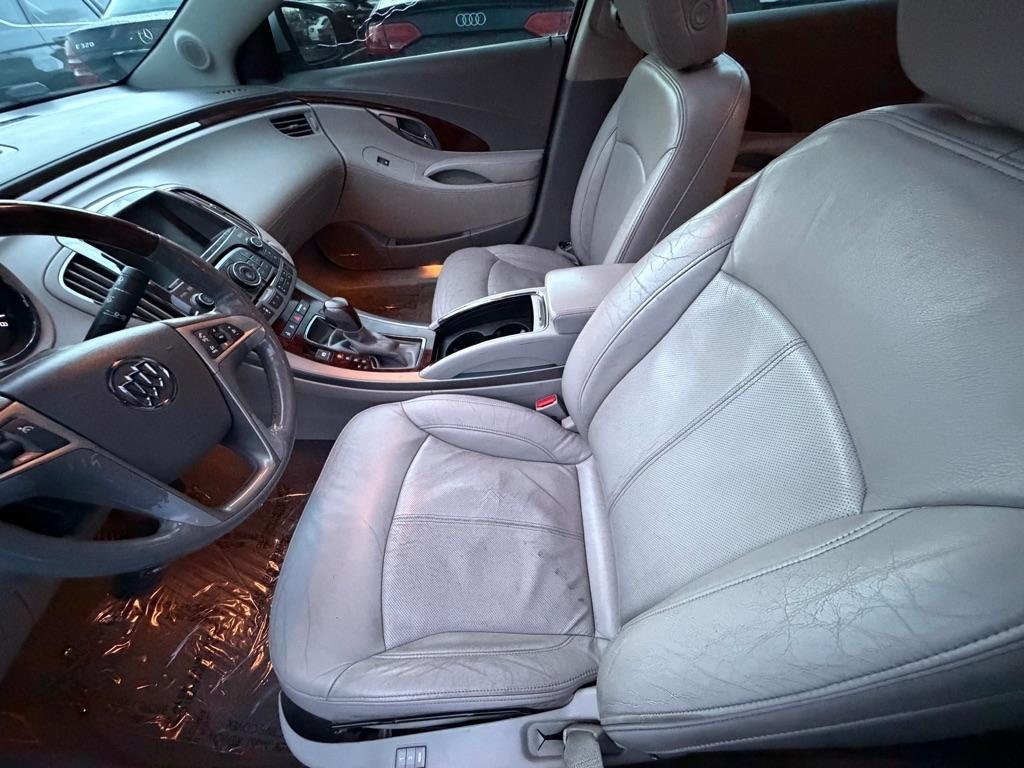 Buick LaCrosse  2011
