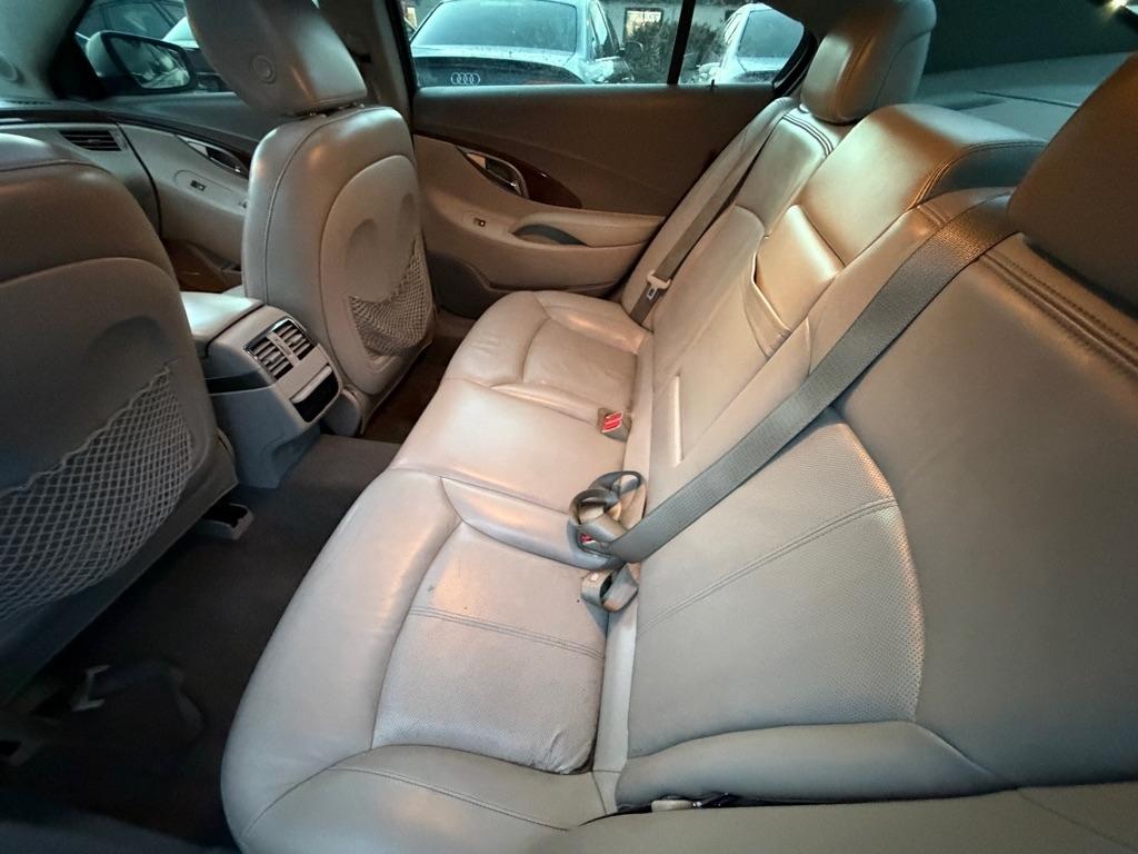 Buick LaCrosse  2011