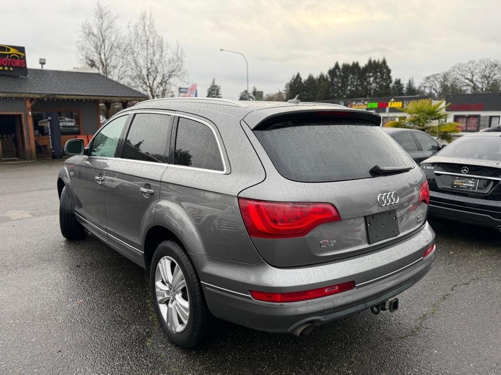 Audi Q7  2011
