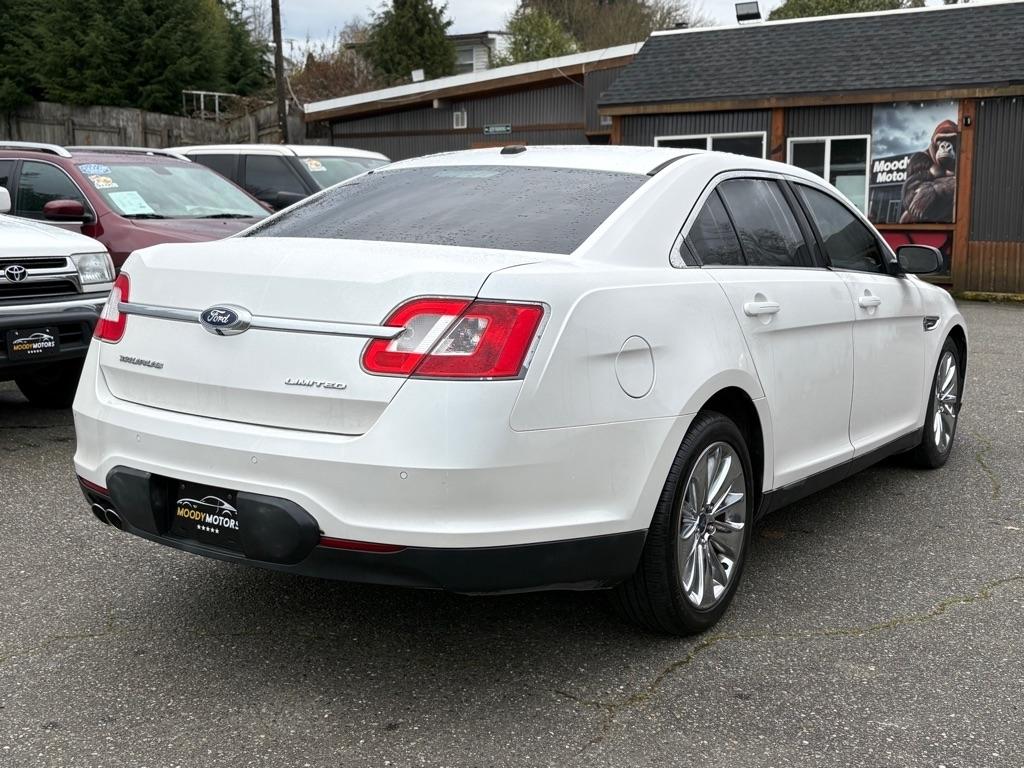 Ford Taurus  2010