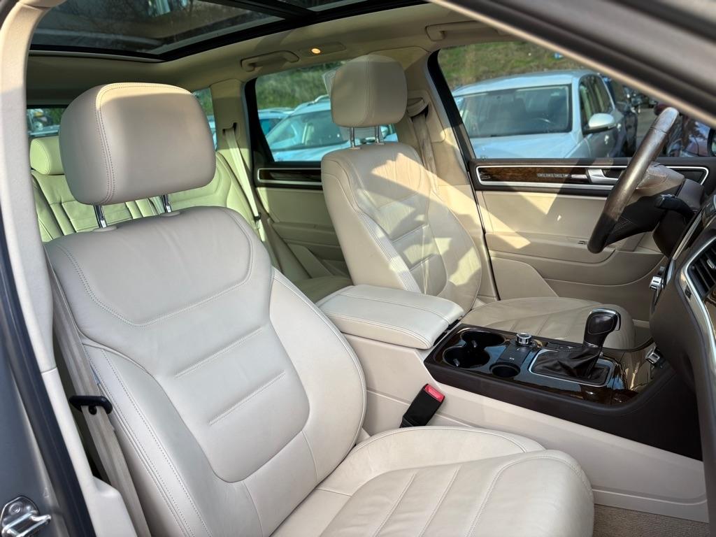 Volkswagen Touareg  2014