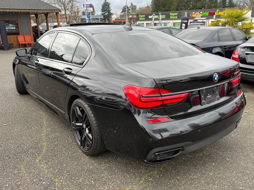 BMW 7-Series  2017