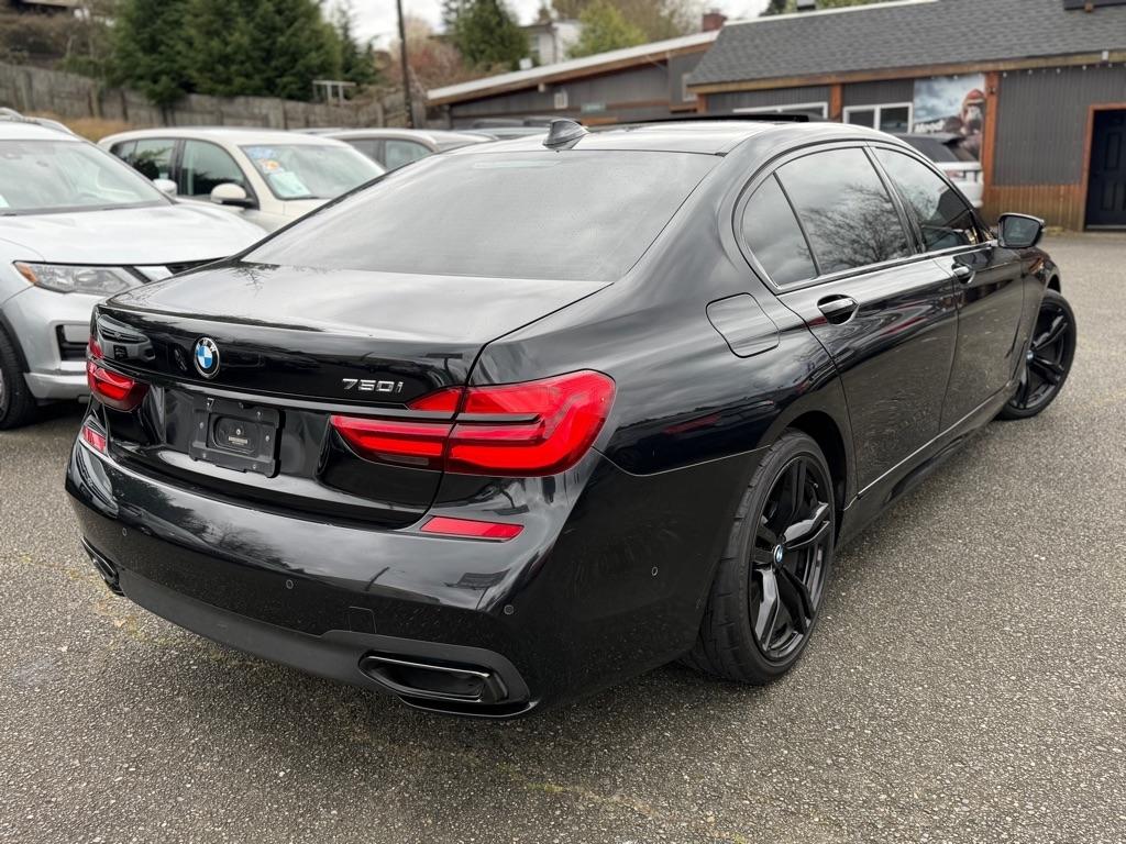 BMW 7-Series  2017