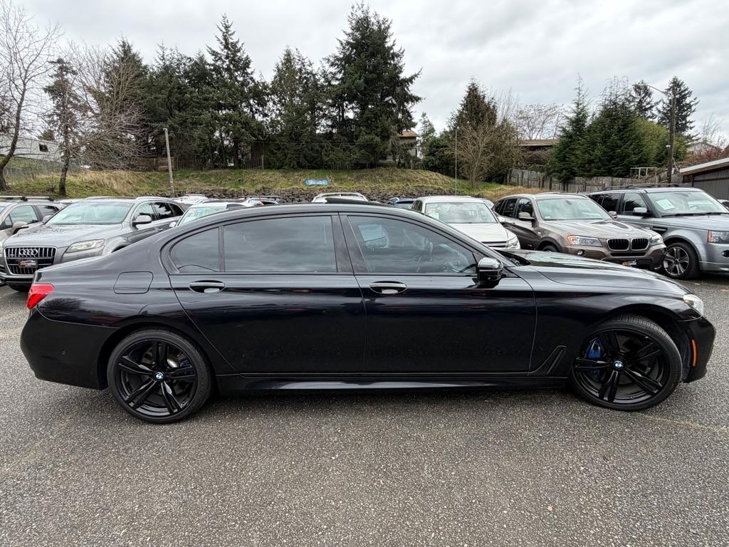BMW 7-Series  2017