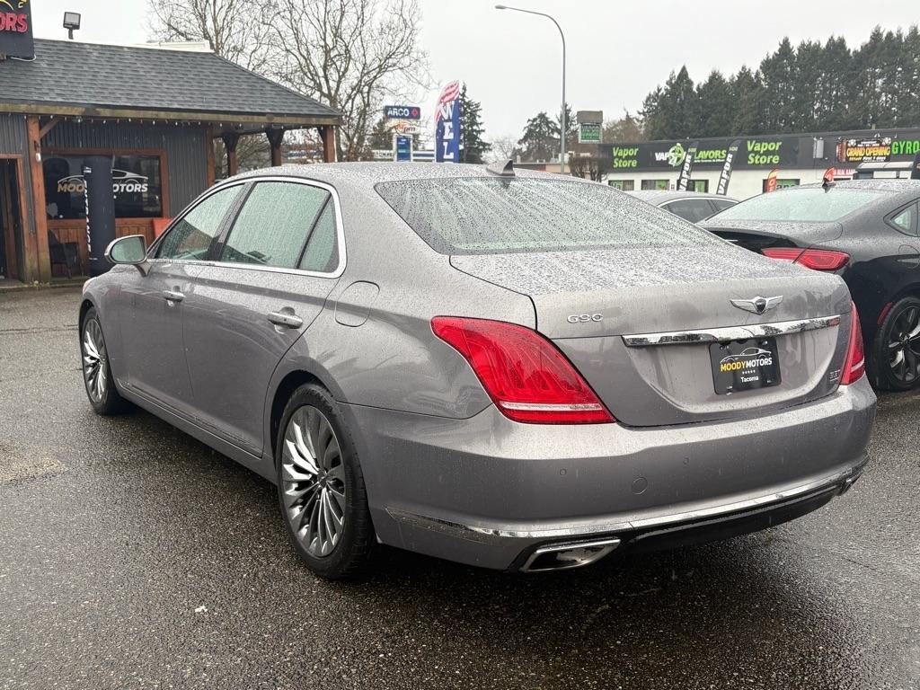 Genesis G90  2018