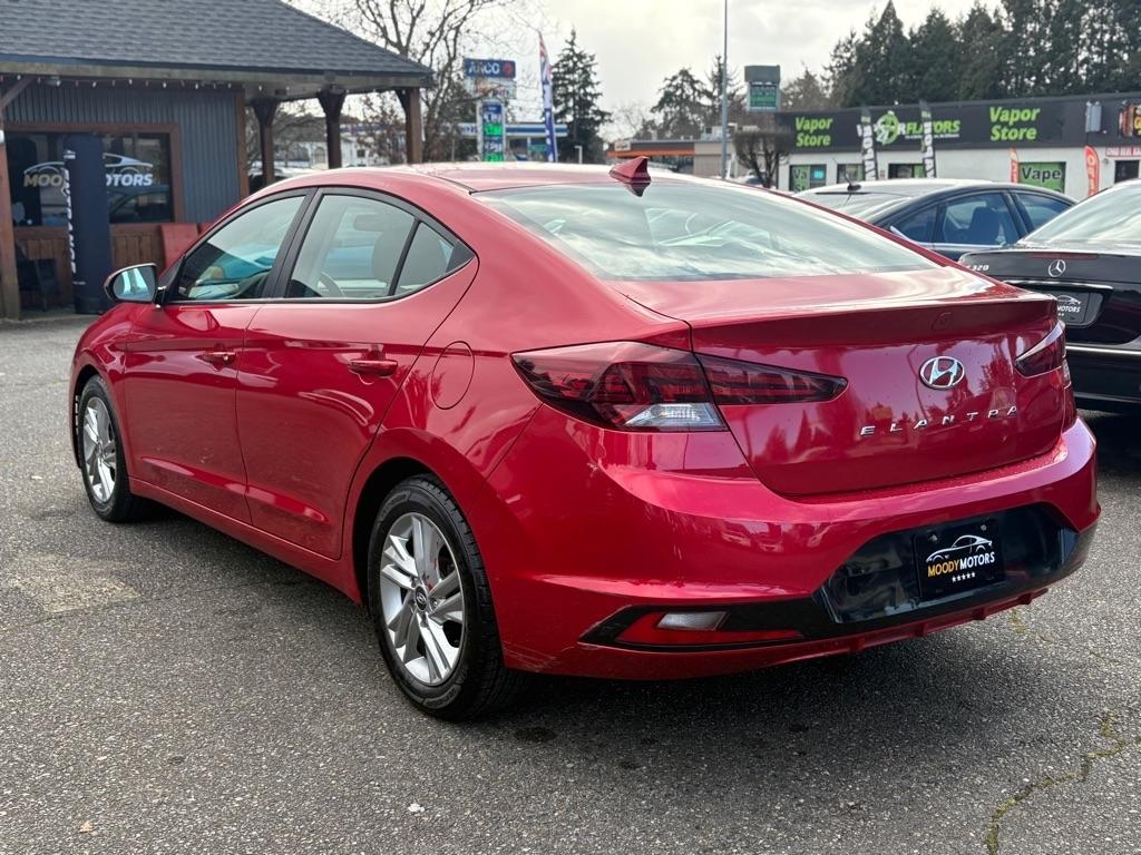 Hyundai Elantra  2020