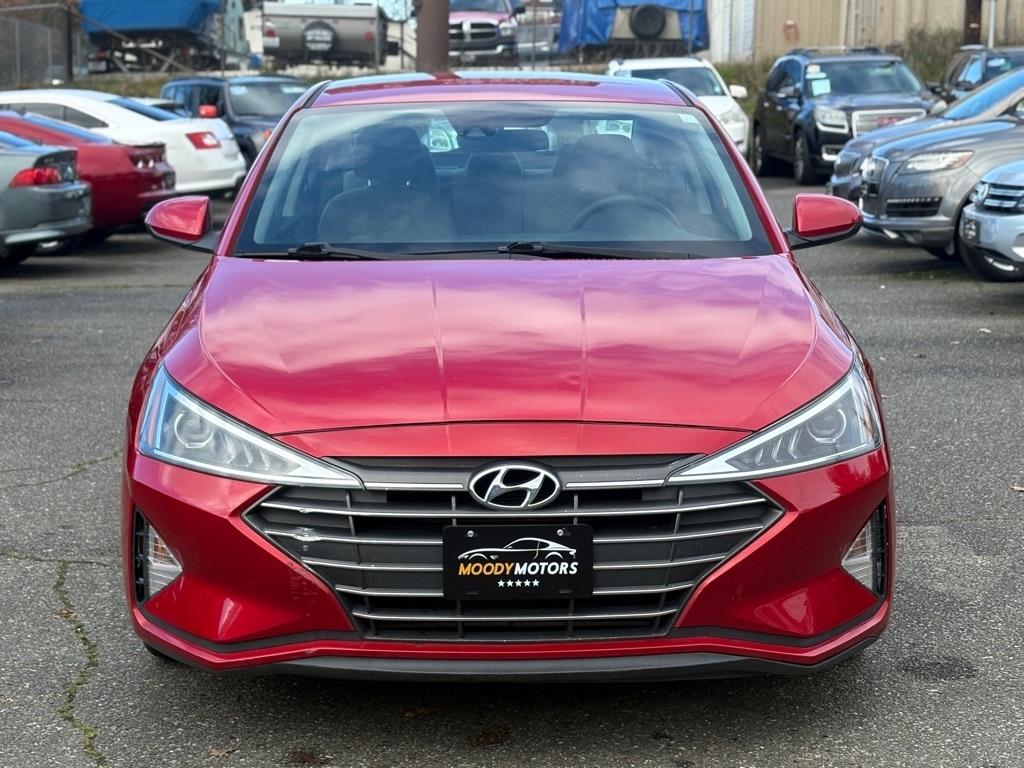 Hyundai Elantra  2020