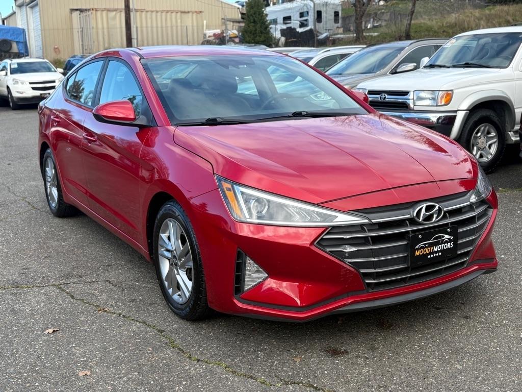 Hyundai Elantra  2020