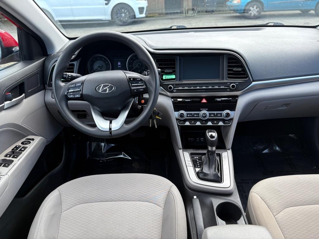 Hyundai Elantra  2020