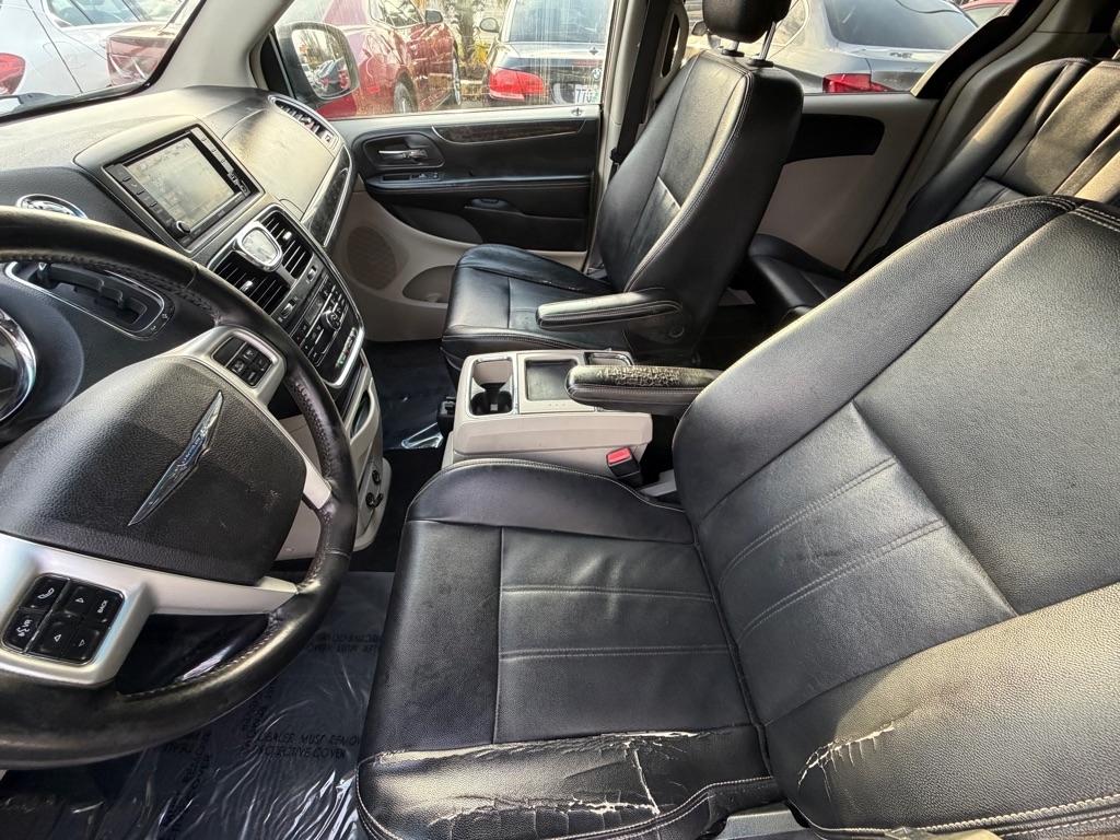 Chrysler Town & Country  2014