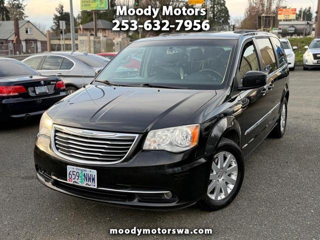 2014 Chrysler Town & Country Touring FWD