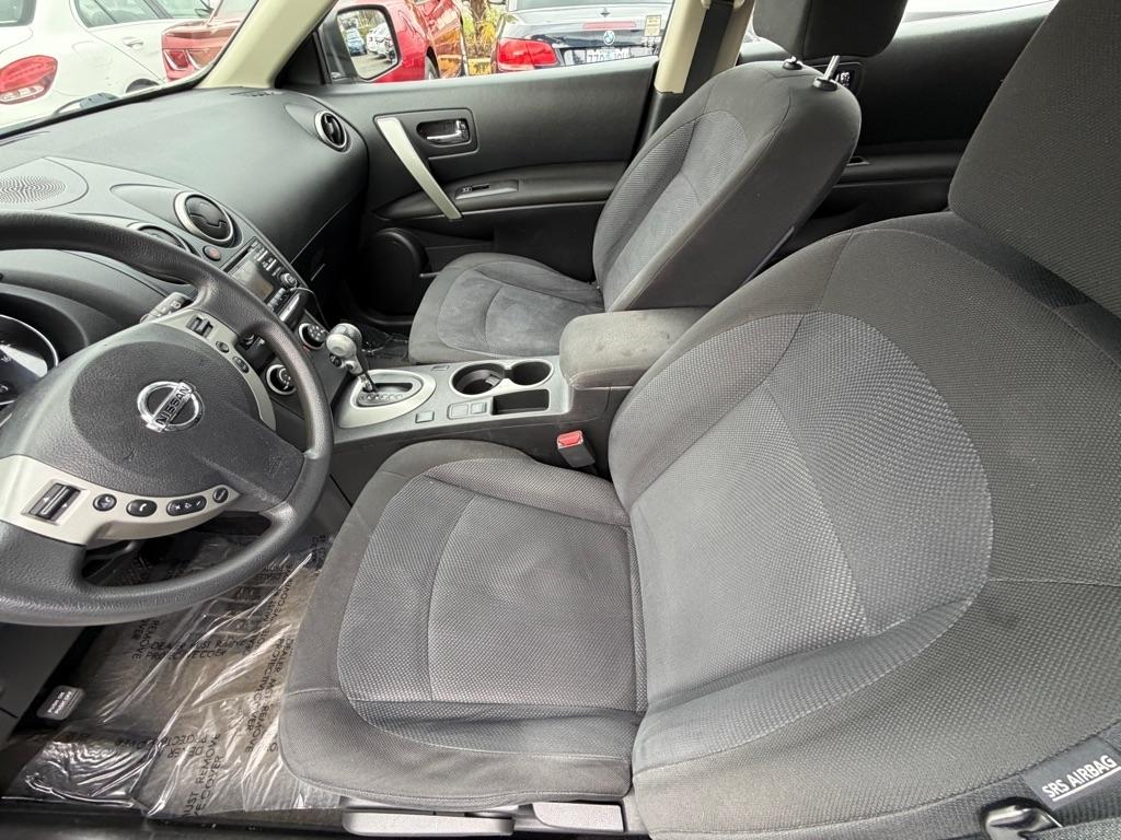 Nissan Rogue Select  2014