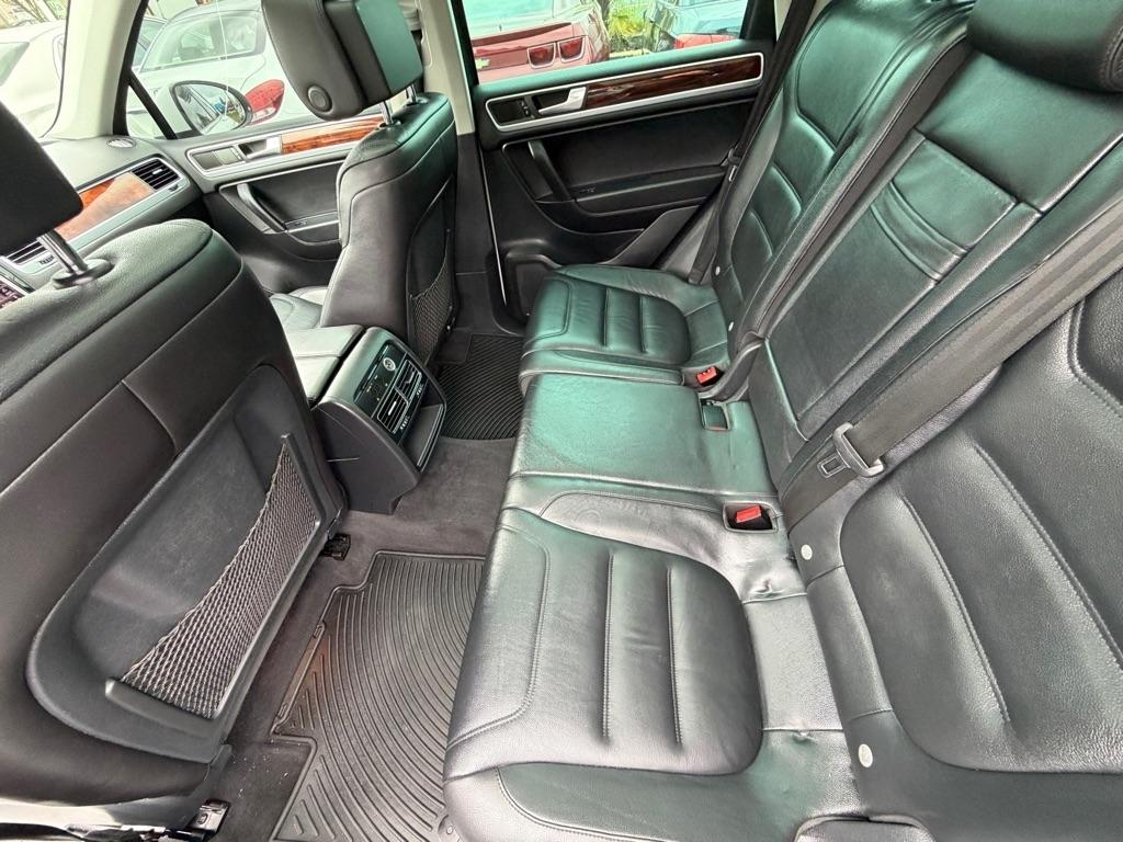 Volkswagen Touareg  2013