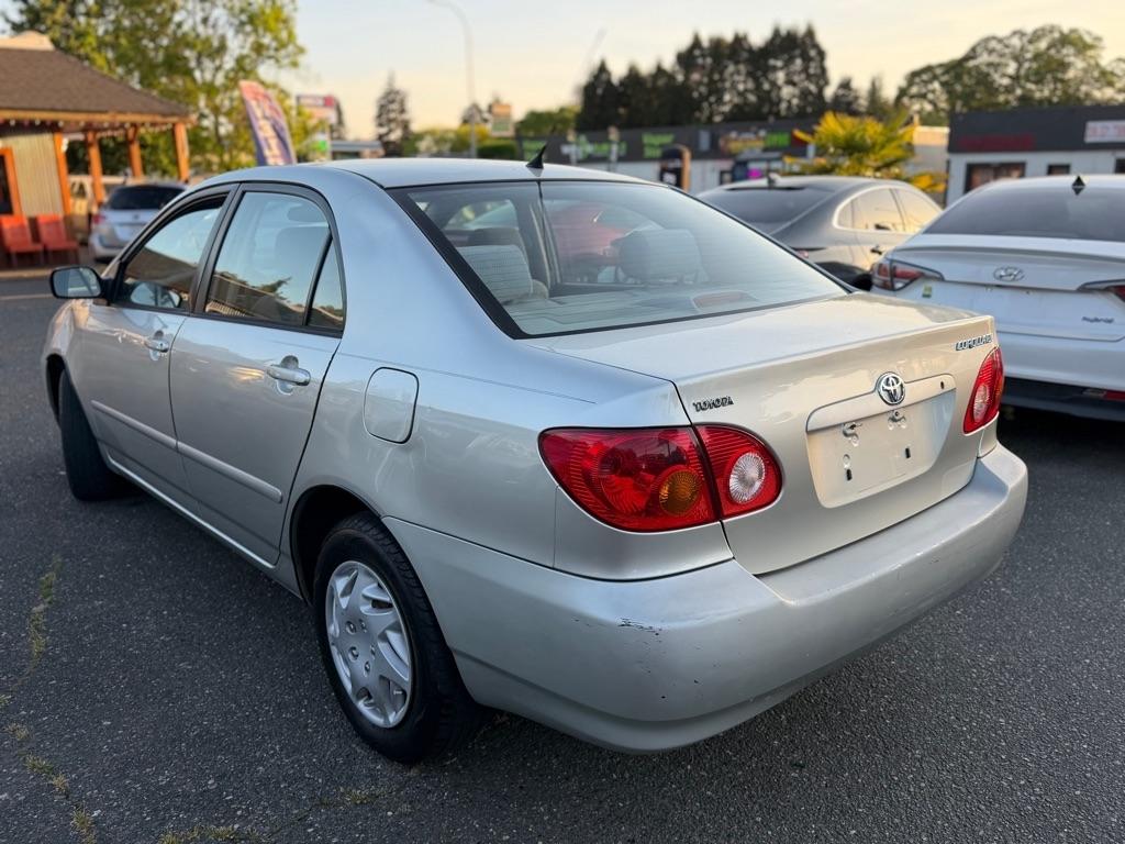 Toyota Corolla  2004