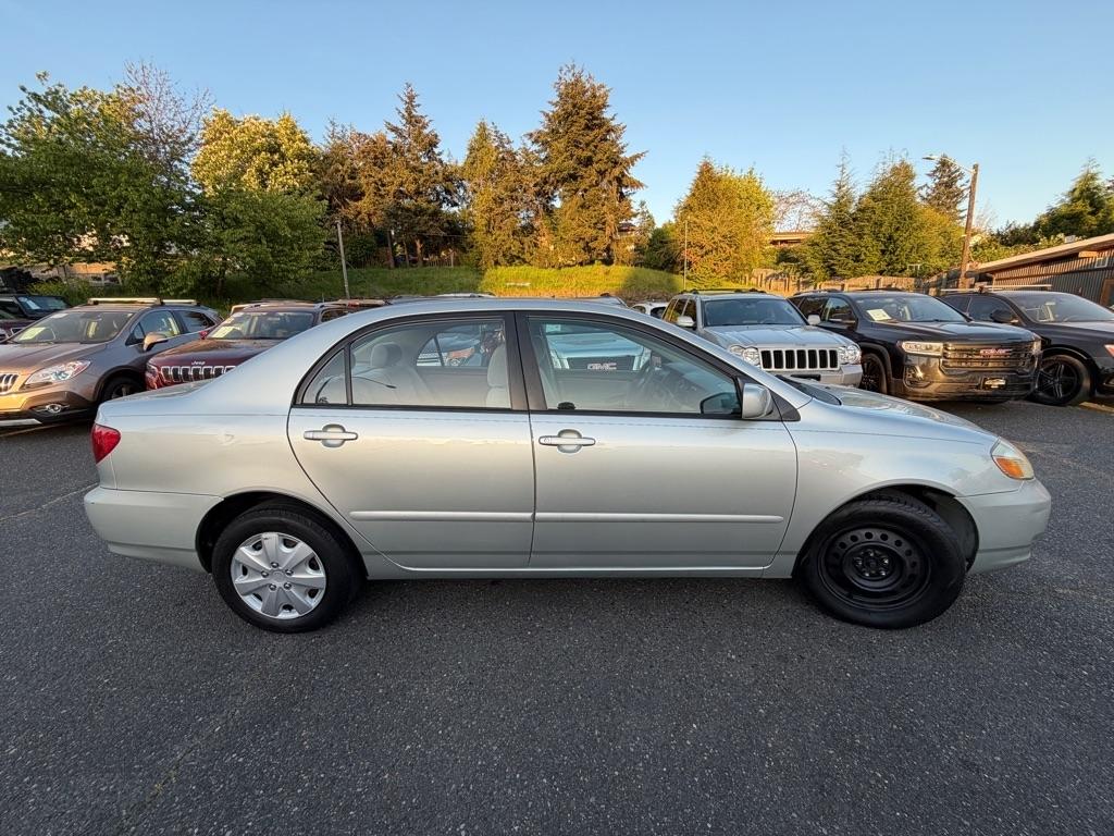 Toyota Corolla  2004