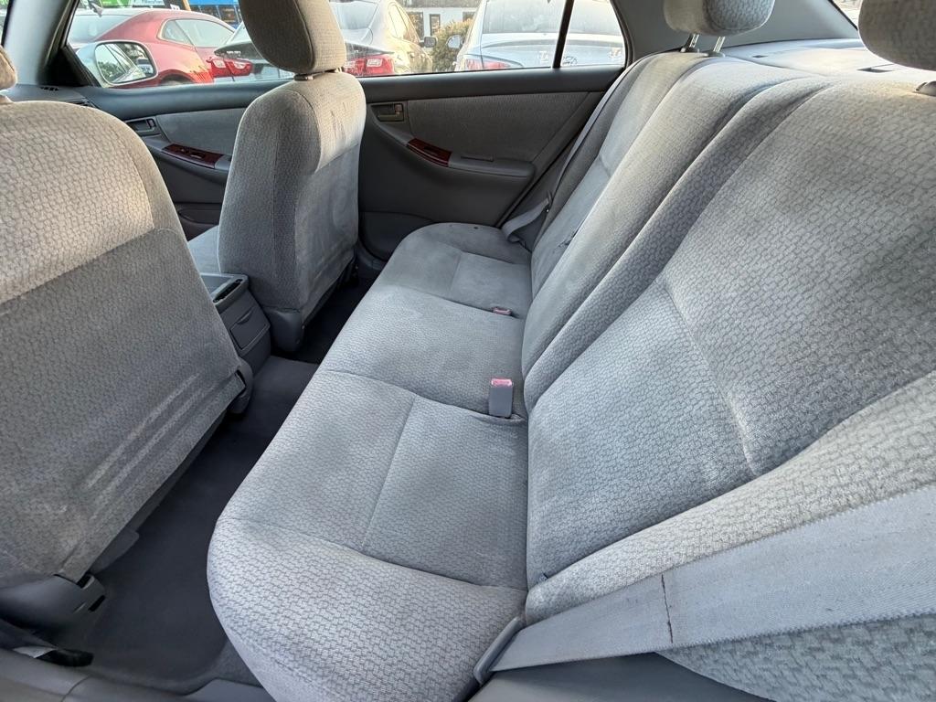 Toyota Corolla  2004