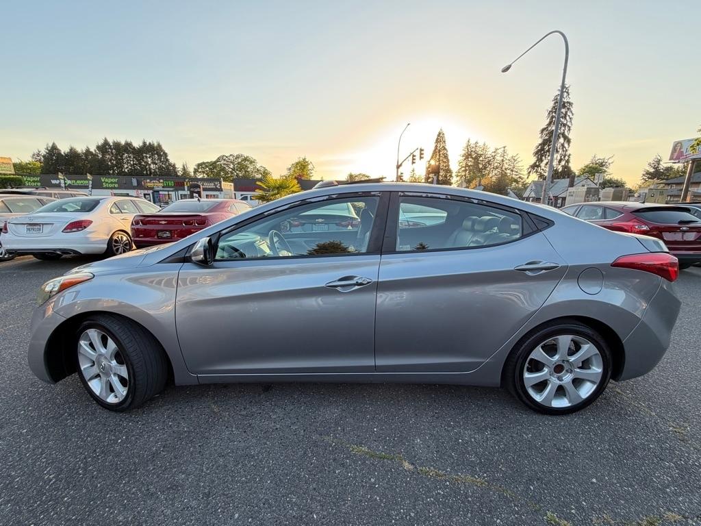 Hyundai Elantra  2013