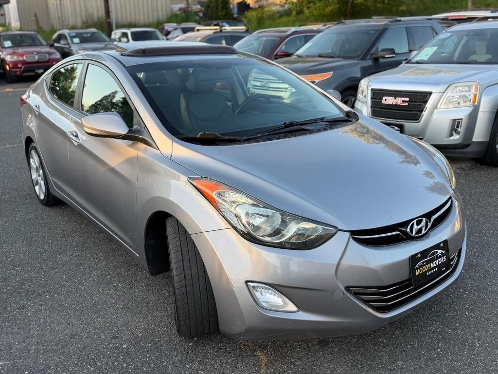 Hyundai Elantra  2013