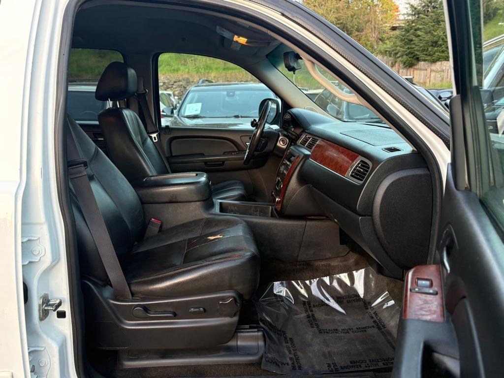 Chevrolet Tahoe  2013