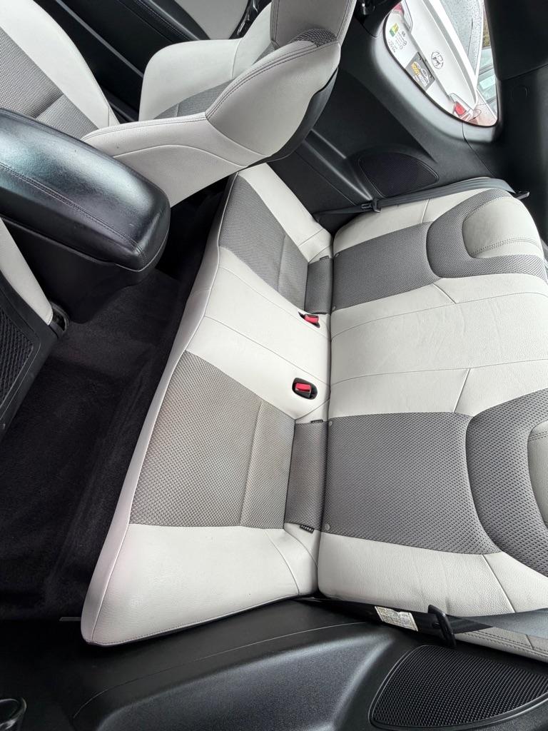 Hyundai Genesis Coupe  2013