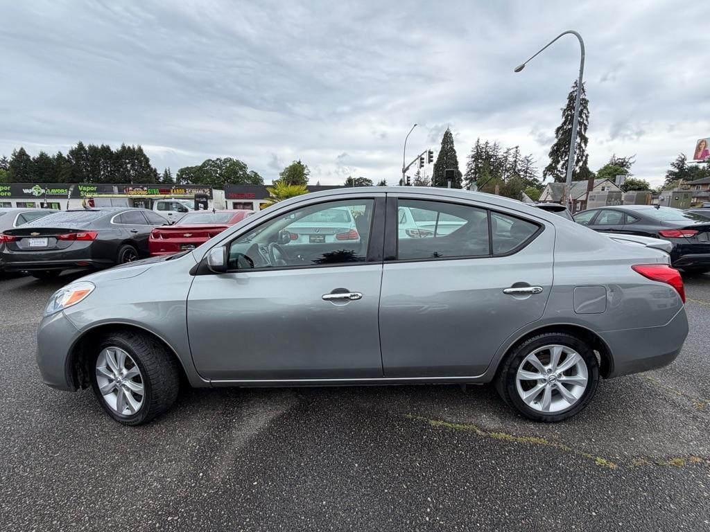 Nissan Versa  2014