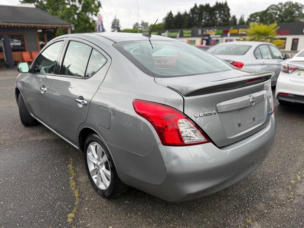 Nissan Versa  2014