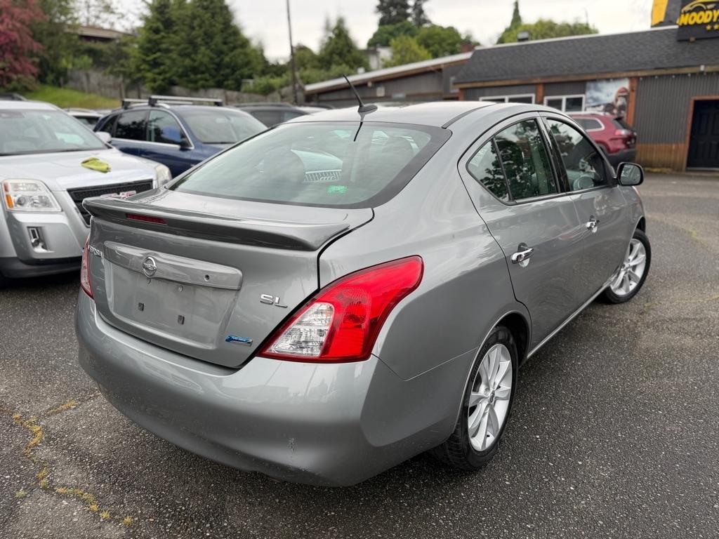 Nissan Versa  2014