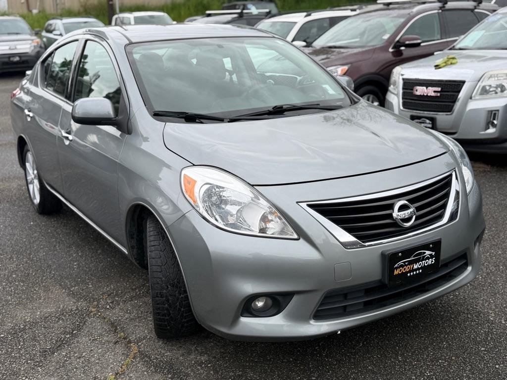 Nissan Versa  2014