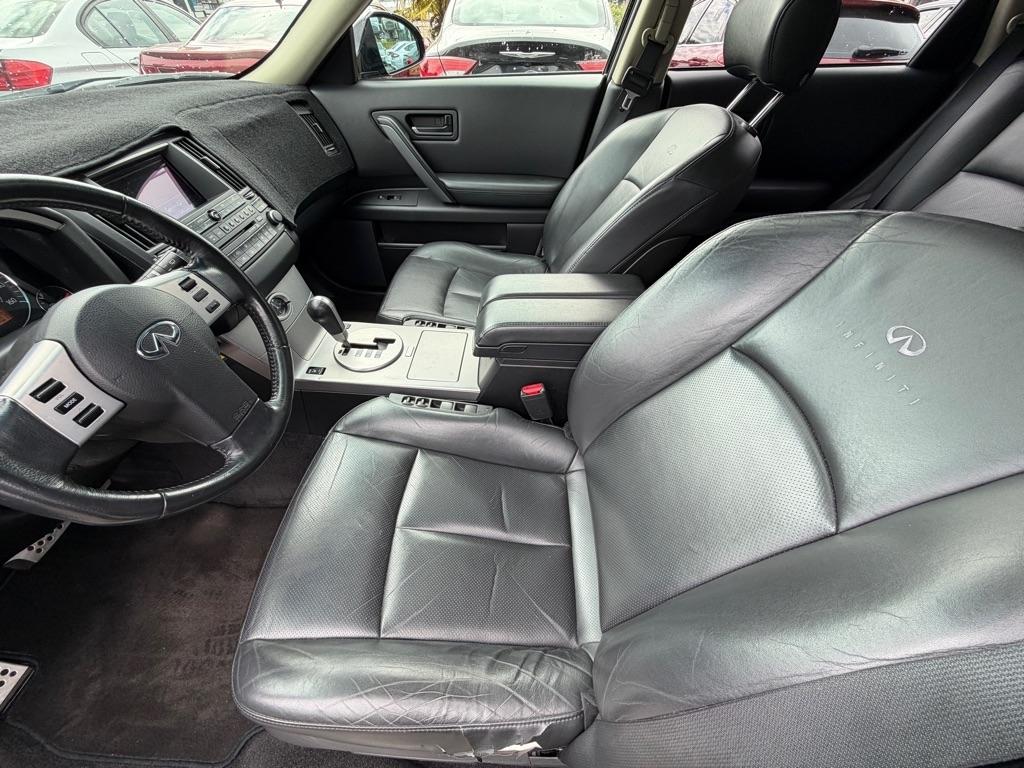 Infiniti FX  2005