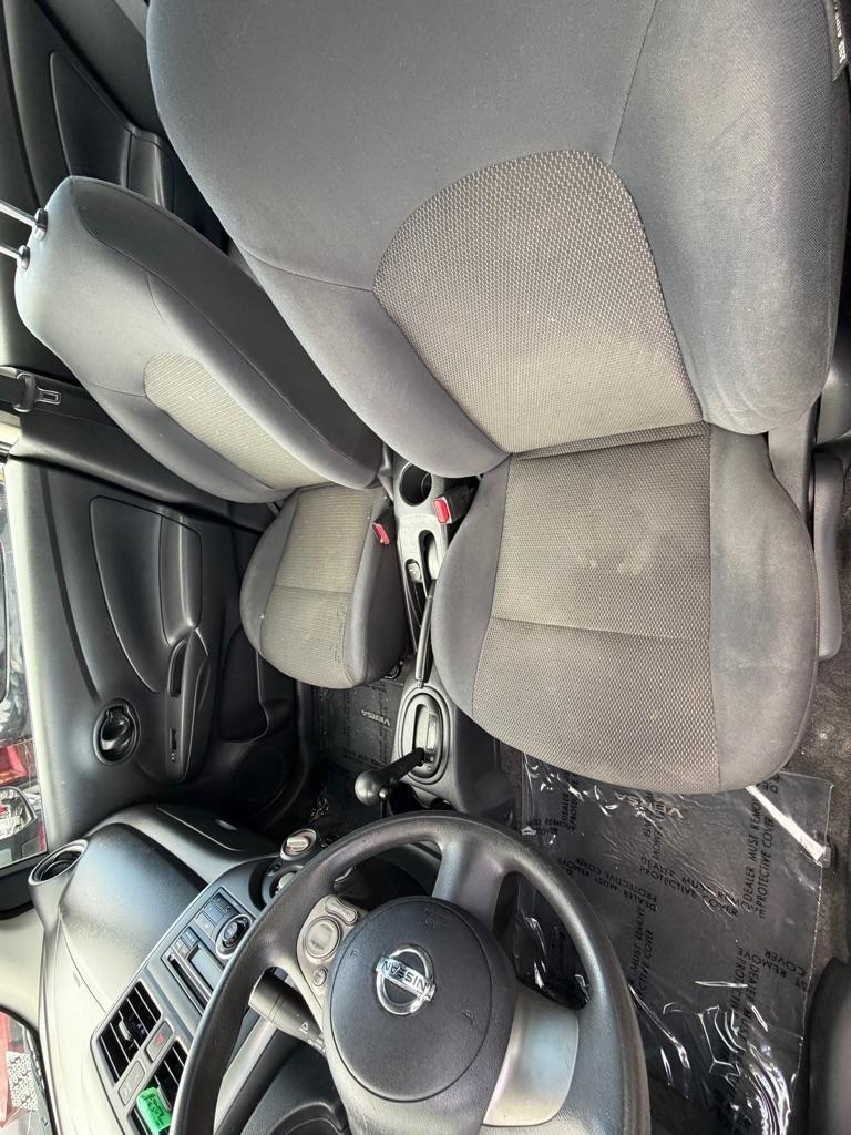 Nissan Versa  2012