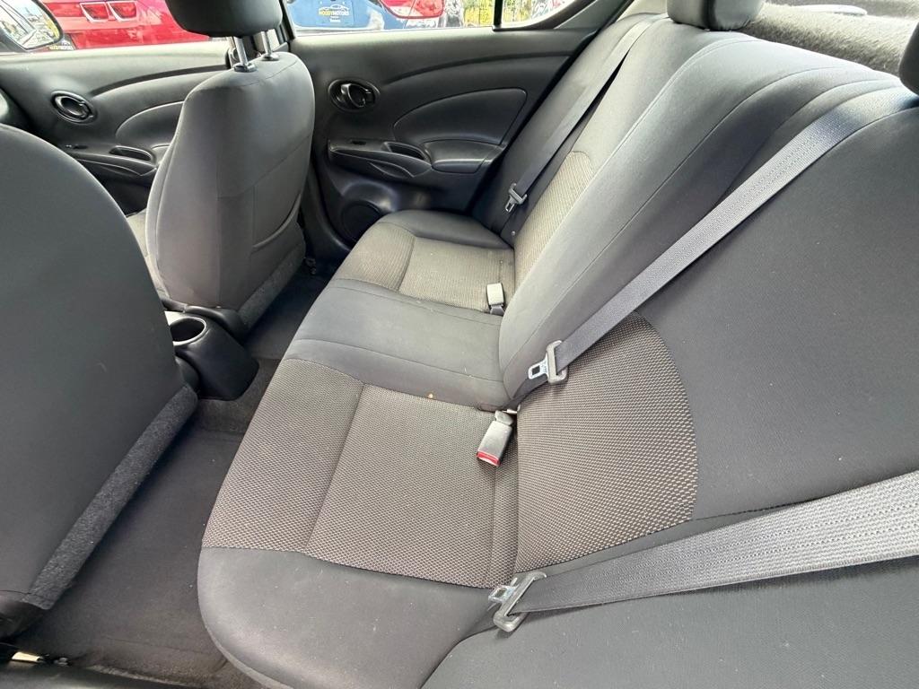 Nissan Versa  2012