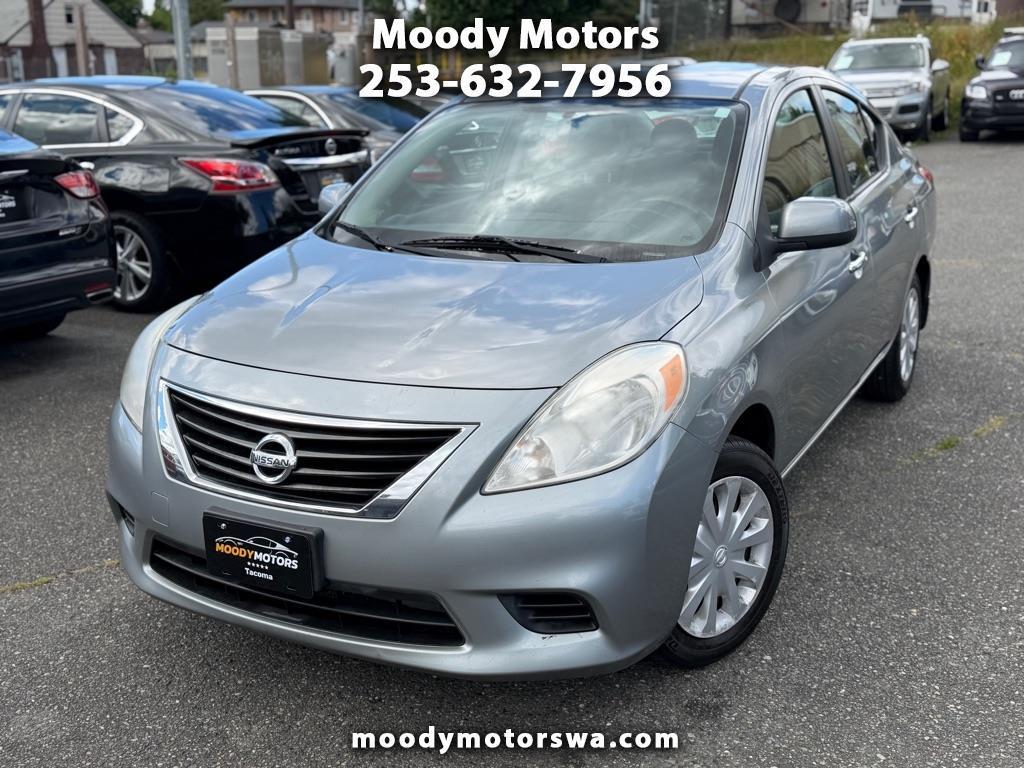 Nissan Versa  2012