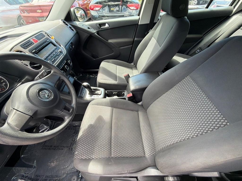 Volkswagen Tiguan  2011
