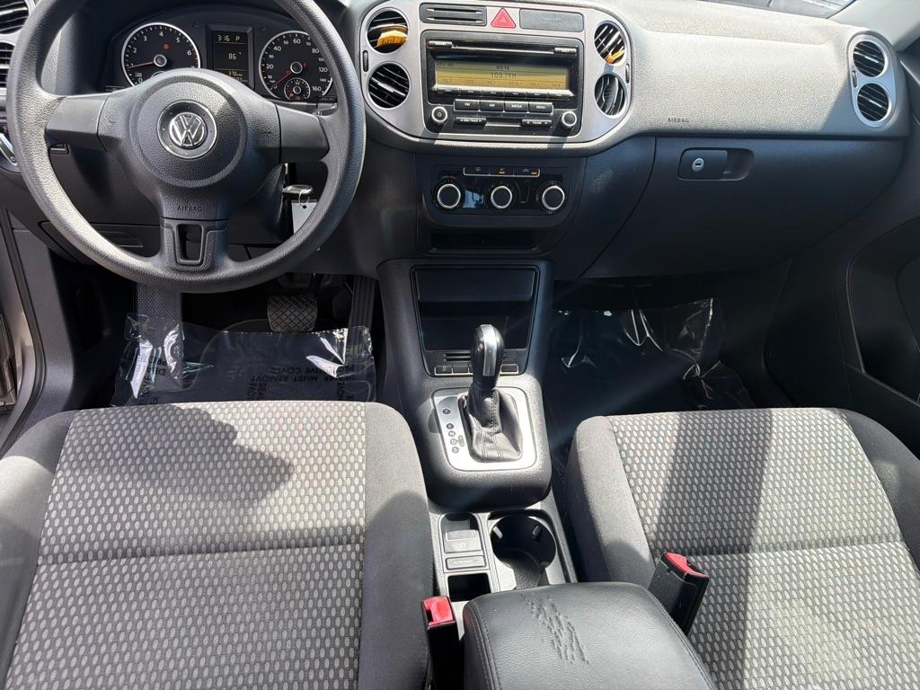 Volkswagen Tiguan  2011