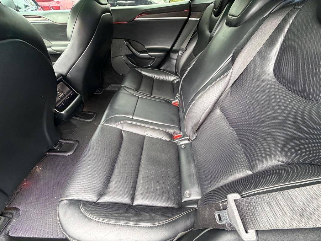 Tesla Model S  2021