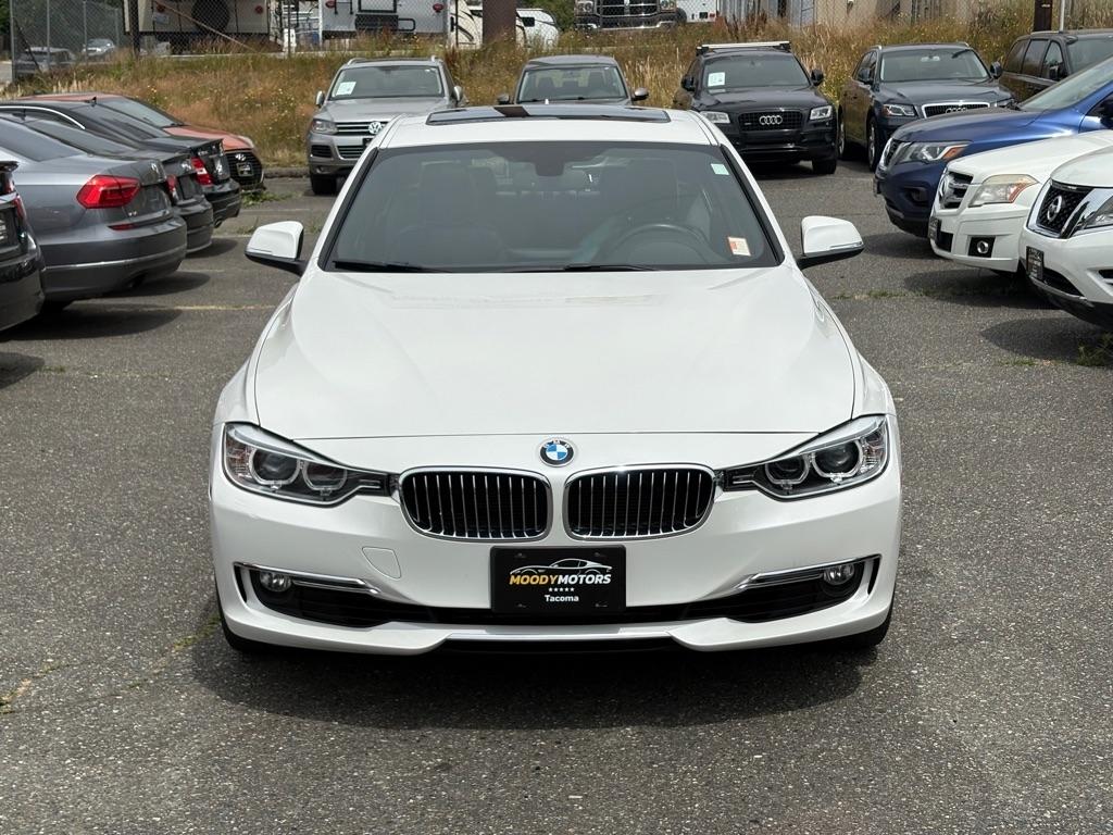 2015 BMW 3 Series 328i xDrive Sedan's photo