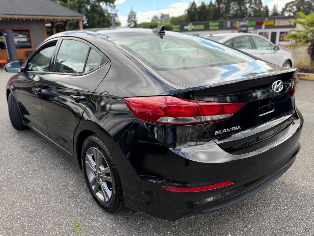Hyundai Elantra  2017