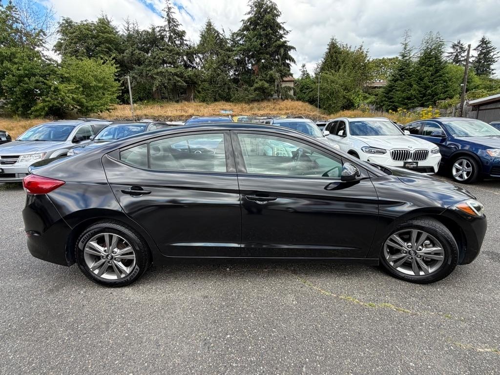 Hyundai Elantra  2017