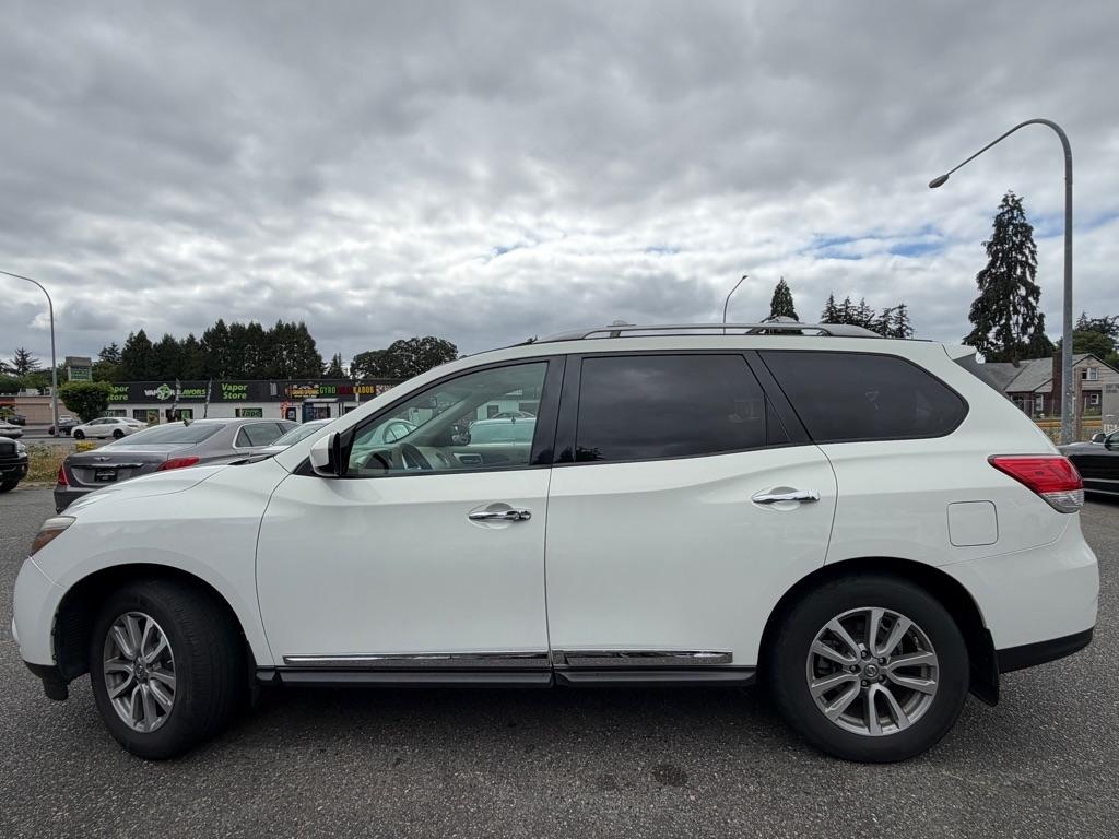 2013 Nissan Pathfinder SL 2WD's photo
