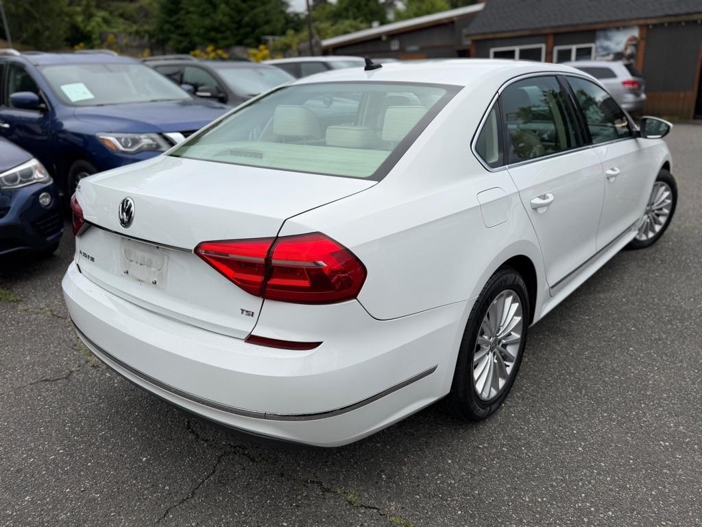 Volkswagen Passat  2016